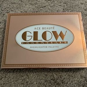 Ace Beaute GLOW Essentials Highlighter Palette